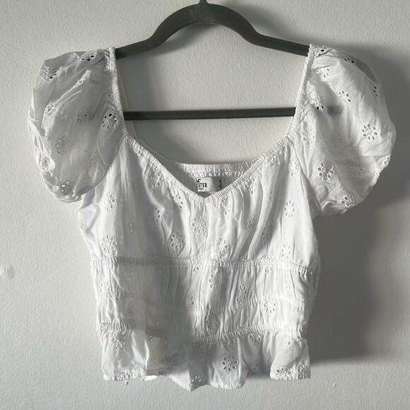 HOLLISTER white top - Picture 1 of 3